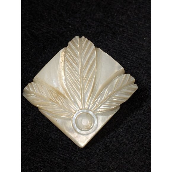 Antique Victorian Carved Style MOP Feather Leaf Pin Brooch C Clasp - Picture 8 of 9